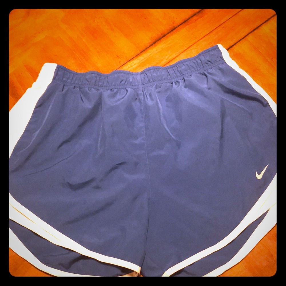 Nike athletic shorts size large